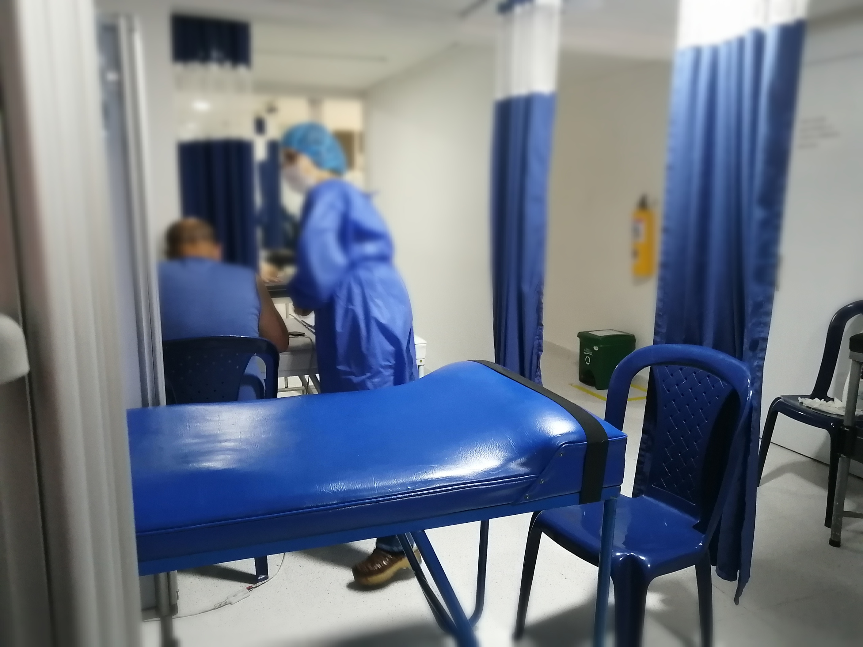 Colombia necesitará 575 camas adicionales de cuidados intensivos para lograr atender los pacientes crónicos por COVID-19 / Foto referencial IEU