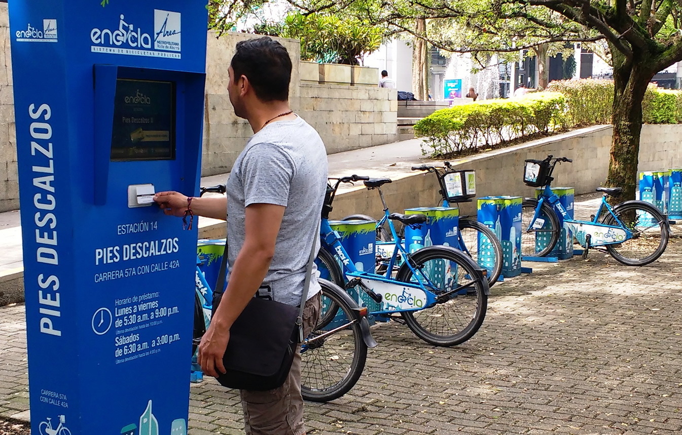 Sistema de bicicletas compartidas, estación Pies descalzos, Medellín