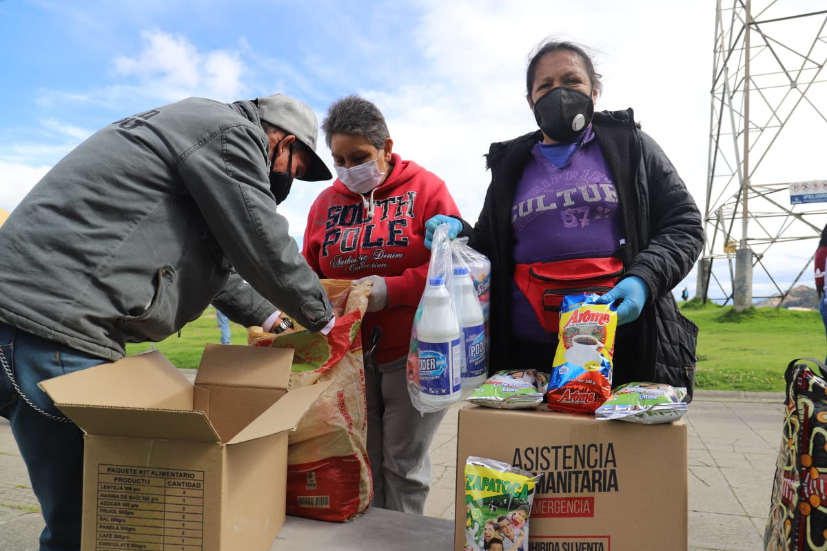 Vendedores informales reciben ayudas en Bogotá / Foto cortesía Instituto Para la Economía Social